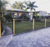 QUIRKY QUEENSLANDER 6 BEDROOM HOME - Tourism Noosa