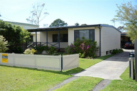 Rackham 12 - Tourism Noosa 0