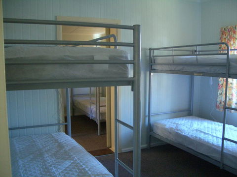 Rainbow Pines Tourist Caravan Park - Tourism Noosa 2