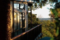 Rainforest Gardens - Luxury Hillside Chalets with Views to Bay  Islands