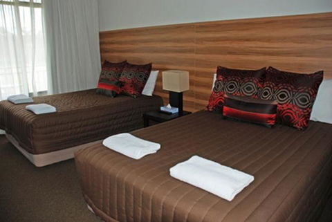 Red Cedars Motel - Tourism Noosa 1