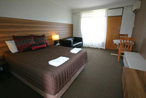 Red Cedars Motel - Tourism Noosa 2