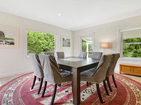 Redhaven House - Spacious, Quiet And Private - Tourism Noosa 3