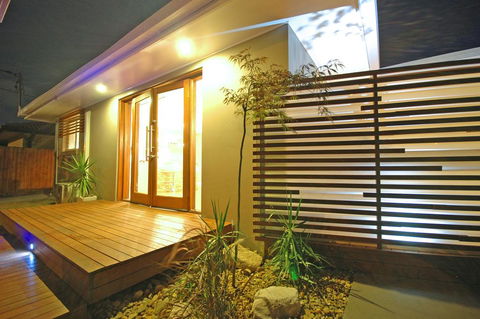 Reiki Spectacular House - Tourism Noosa 3