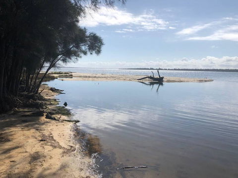 Relax At Dawesville Estuary - Tourism Noosa 0