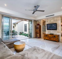 Resort Living with Private Pool sleeps 8 - Tourism Noosa