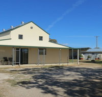 RETRO FUNNY FARM - Tourism Noosa
