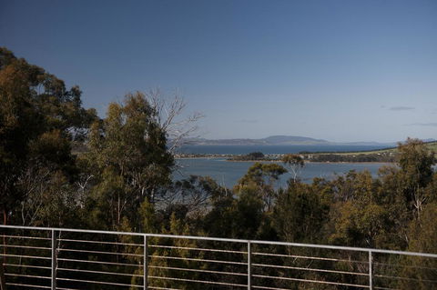 Ridgeline Pottery - Tourism Noosa 2