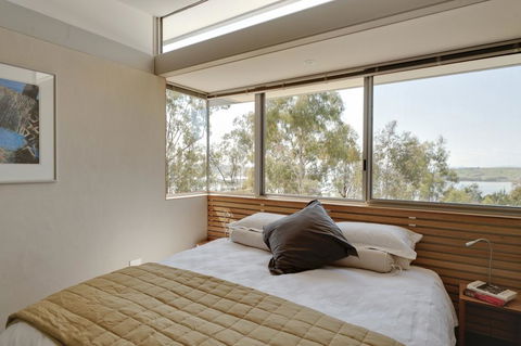 Ridgeline Pottery - Tourism Noosa 1