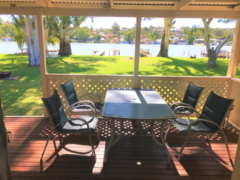 Riverfront Getaway - Mannum - Tourism Noosa 1
