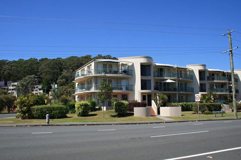 RIVERVIEW, UNIT 6, CURRUMBIN - Tourism Noosa 3