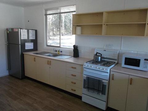 Robinsons Cabin - Tourism Noosa 2