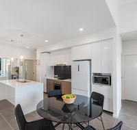 Round About Bulimba - Executive 3BR Bulimba apartment near Oxford St shops and restaurants - Tourism Noosa