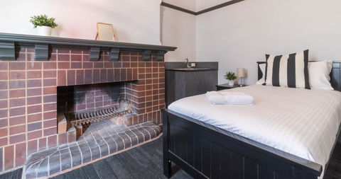 Royal Hotel Ryde - Tourism Noosa 2