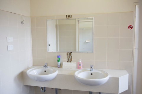 Royal Hotel Wyong - Tourism Noosa 2