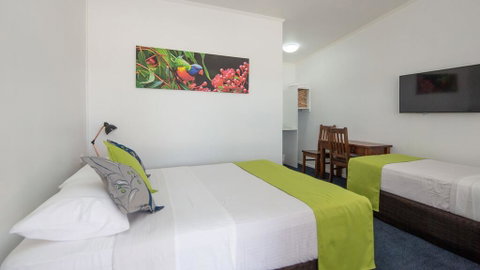 Royal Motel Tenterfield - Tourism Noosa 0