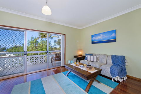 Salt Breeze - Tourism Noosa 1
