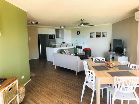 Sanctuary Beach Resort - Tourism Noosa 3