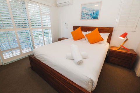 Sanctuary Lake Apartments - Tourism Noosa 3