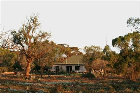 Sandalmere Cottage - Tourism Noosa 0