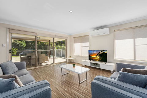 Sandy Feet On Casuarina - Tourism Noosa 1