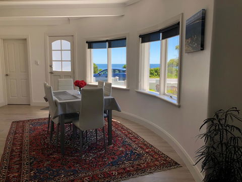 Seaside Retreat - Tourism Noosa 1