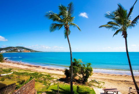 Seaspray Waterfront Holiday Units - Tourism Noosa 1