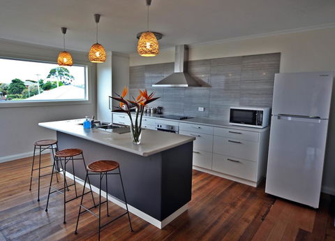 Seaview House Ulverstone - Tourism Noosa 0