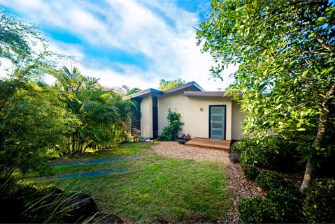 Seclude Rainforest Retreat - Tourism Noosa 3