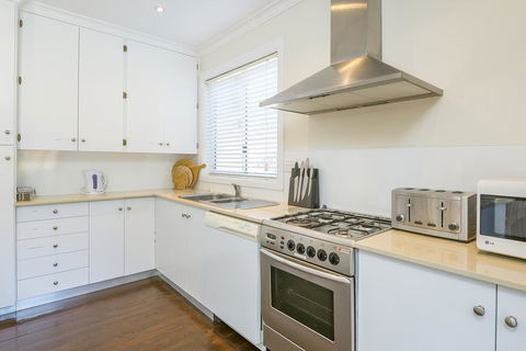 Serenity: Halls Gap - Tourism Noosa 1