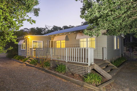 Serenity: Halls Gap - Tourism Noosa 0