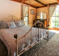 Shady Creek Eco Cabin Peaceful Country Getaway - Tourism Noosa