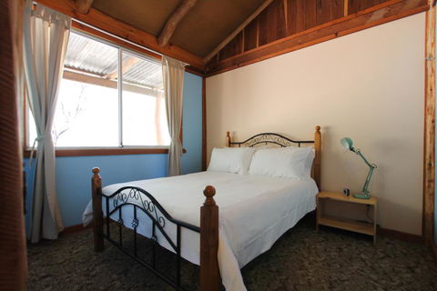 Shady Creek Eco Cabin, Peaceful Country Getaway - Tourism Noosa 2