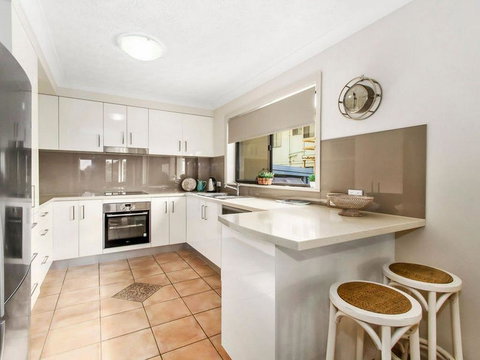 SHORELINE 3 - Tourism Noosa 0