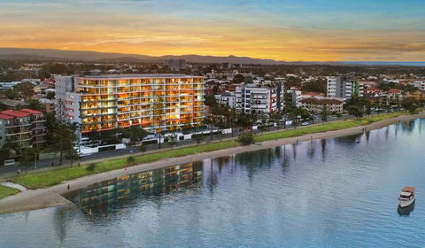Silvershore Apartments On The Broadwater - Tourism Noosa 0