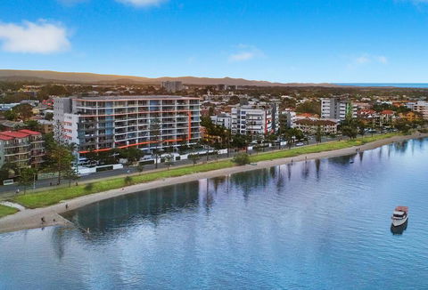 Silvershore Apartments On The Broadwater - Tourism Noosa 1