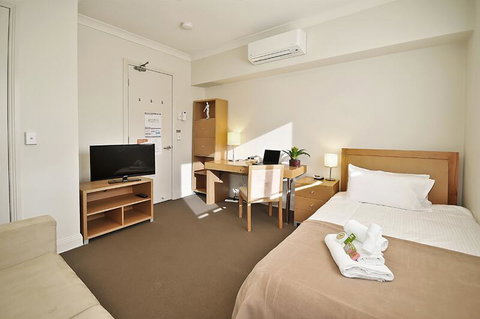 Single Room W/ Private Bathroom In Brunswick! - Tourism Noosa 0