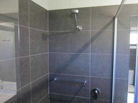 Snowgum Motel - Tourism Noosa 1