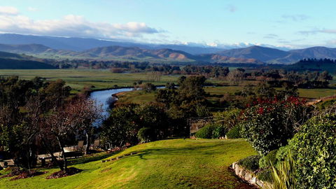 Snowy Mountain Holidays - Tourism Noosa 3