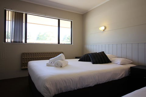 Snowy Mountains Resort And Function Centre - Tourism Noosa 2