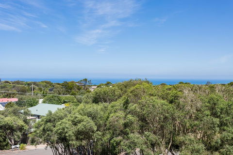 Sophisticated Contemporary Coastal Living With Sweeping Views In Cape Schanck - Tourism Noosa 1