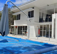Spacious 2 bedroom unit private bath kitchen RV parking on 5 acres 10 min to Fraser Island barge - Tourism Noosa