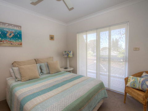 St James 6, Stylish Airconditioned Retreat - Tourism Noosa 2