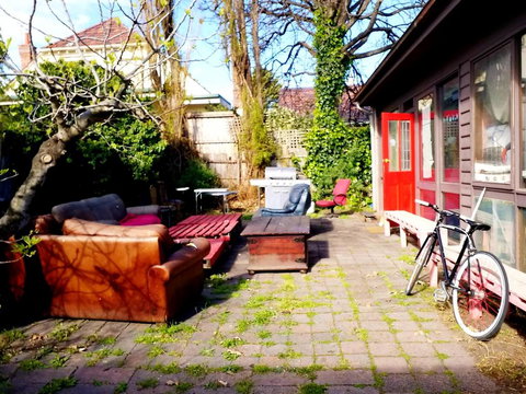 St Kilda East Backpackers' Hostel - Tourism Noosa 1