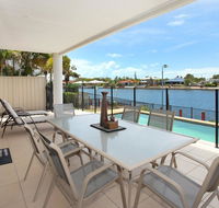 St Lucia 11 - 4 BDRM Canal Home with Pool - Tourism Noosa