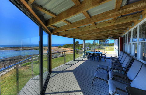 Stanley View Beach House - Tourism Noosa 2