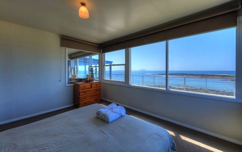 Stanley View Beach House - Tourism Noosa 3