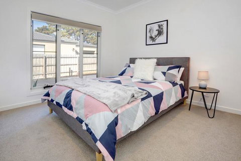 Staughton Sounds - Tourism Noosa 1