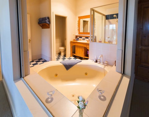 Strathearn Park Lodge - Tourism Noosa 3