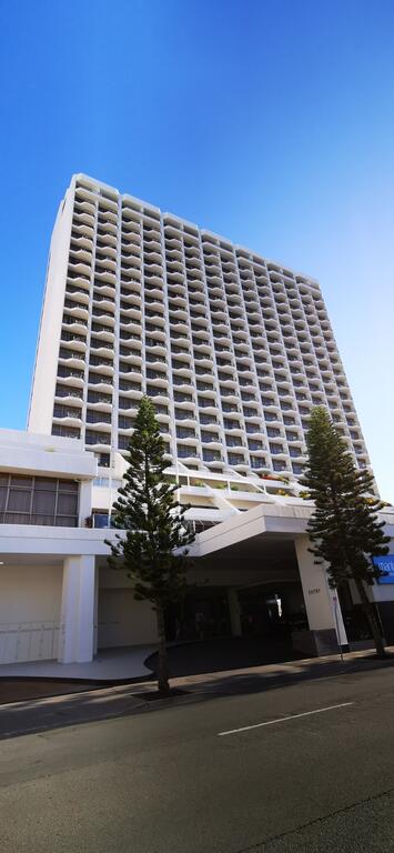 Studio 100 Meters From Beach At Surfers Paradise (L5) - Tourism Noosa 3